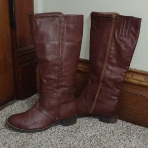 High brown healed boots